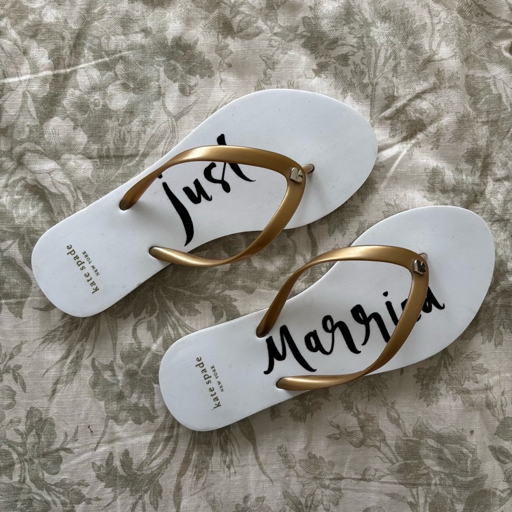 Kate Spade • “Just Married” Rubber Flip Flops NWOT